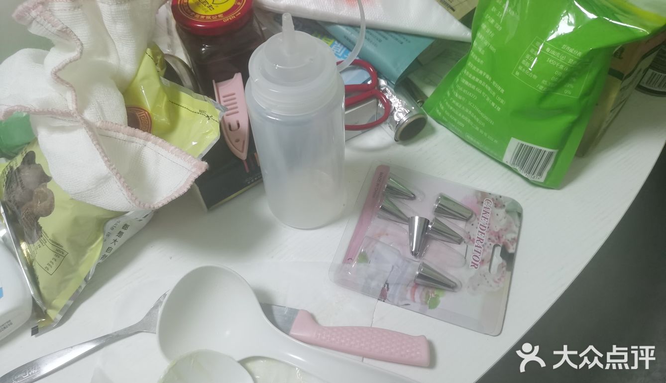曲奇饼干因为这次有了称和打蛋器，所以做起来更加专业细致