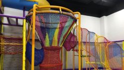 -蹦贝运动中心·蹦床·攀岩·闯关(龙岗店)