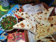 锡伯大饼-一个勺子新疆锡伯主题私房菜(红墙巷49号院店)