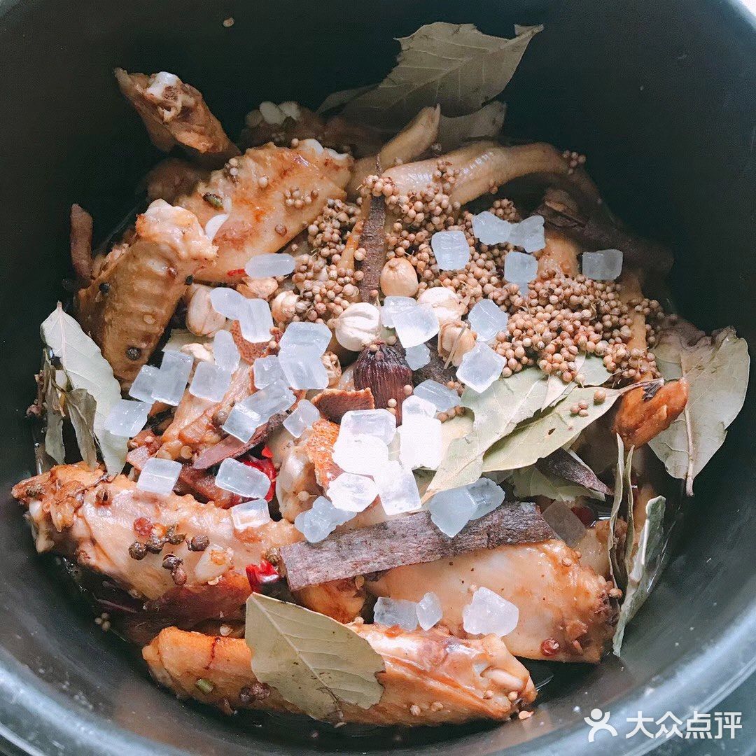 菜谱｜X黑鸭卤鸭翅完美复制！