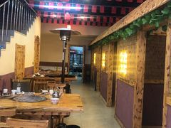 大堂-山妹子铁锅炖