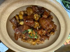 板栗红烧肉-何氏排骨(左家塘店)