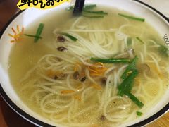 -蜗牛的家旅行主题云南菜餐厅.小酒馆(护国寺店)