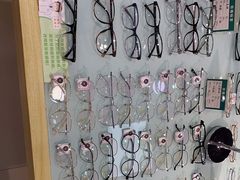 -何氏眼科视光中心·眼镜·配镜(汇泉东路店)