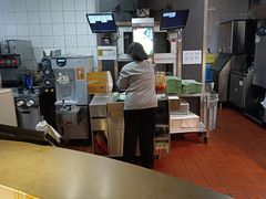 -麦当劳(利津路店)