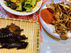 炸菌子-勺子米线·云南传统小吃市集(四方街店)