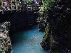 -龙水峡地缝景区