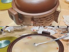 咸猪骨煲白萝卜/例-新希望诺富特酒店-青岛湾中餐厅