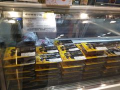 -周黑鸭(北京海淀区新中关店)