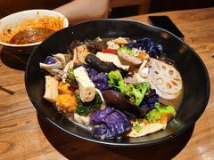-万记麻辣烫国展总店