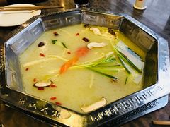 -佬土鹅肠火锅(中建大观店)