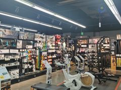 -迪卡侬(西三旗店)