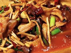 -老滇山寨•云南特色菜•地方菜•民族风情歌舞表演(金碧店)