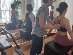 -一伽瑜伽·普拉提