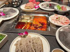 -宽来·欢聚火锅(来福士广场水景店)