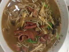 笋尖肥肠汤面-十面欢腾·海鲜面·台式Bistro(长乐路店)