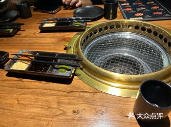 日式烤肉天花板 花鲸烧肉酒肆
