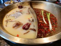 红白鸳鸯锅-小龙坎火锅(全球总店)