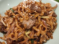 牛肉炒河粉-十三道烧烤(保利西街店)