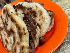 火烧夹肉-清真-戏楼王记牛肉面