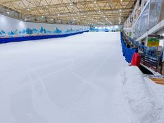 -乔波室内滑雪场