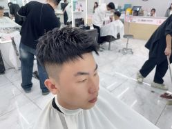 点击看大图 -朗峰专业美发沙龙