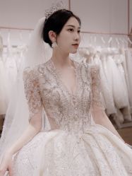 -派丽莫Pellimo原创设计婚纱品牌