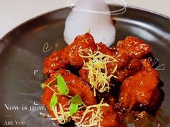 红酒泡沫牛仔粒-荟廷·晶萃(陆家嘴尚悦湾店)