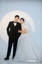 -雪中彩影婚纱摄影·微光艺术中心