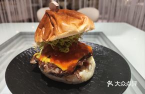 Lime Crab Roe Beef Burger