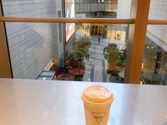 靠窗位-Manner Coffee(港汇恒隆广场店)