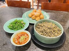 槐花拨烂子-河东颐祥阁(世贸店)