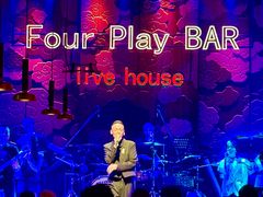 -FOUR PLAY BAR