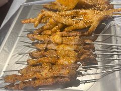 -三个大叔烤羊肉串·歌手驻唱·碳烤鲜肉(西三旗店)