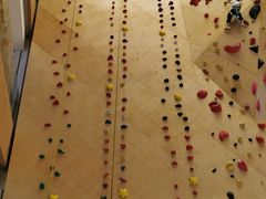 -ROCKPLUS攀岩馆(环宇城店)