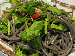 酸辣蕨根粉-巴乡石锅鱼(密云店)