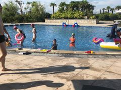 -上海滴水湖皇冠假日酒店