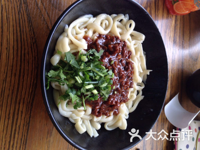 一一刀削面(万达店)炸酱面图片 - 第1张