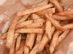 -BHC炸鸡(明洞总店)