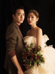 -雪中彩影婚纱摄影·微光艺术中心