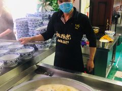 -老国贸云南传统过桥米线(滇池店)