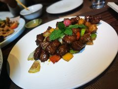 鲜菌黑椒牛仔粒-宋庄魁元艺术餐厅