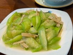 清炒丝瓜-御香农家菜(莫干山庾村店)