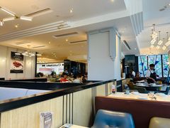 -港丽餐厅(高德置地店)