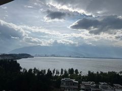 -大理洱海龙湾假日酒店