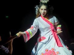-金东尼人妖秀