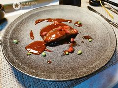 鹅肝酱汁香牛排菇-鱼桥巷·美学川菜