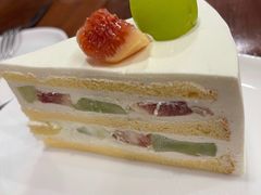 晴王葡萄无花果奶油蛋糕-black rainbow coffee