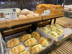-顶东面包花园·生日蛋糕(世博店)