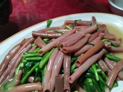 韭菜炒海肠-崴海渔村(虹梅路店)